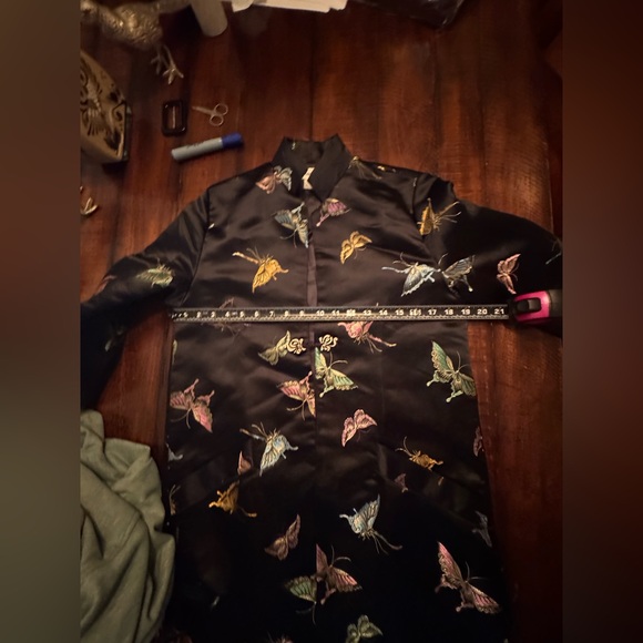 Shanghai Soho Butterfly Embroidered Mandarin Collar Jacket - Picture 6 of 9